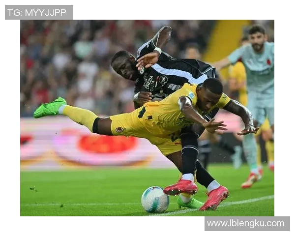 足球明星球员经典动作解析与技巧分享让你领略足球魅力与激情